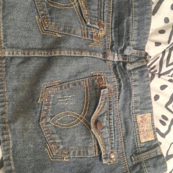 Mini skirt - Picture 2 of 2